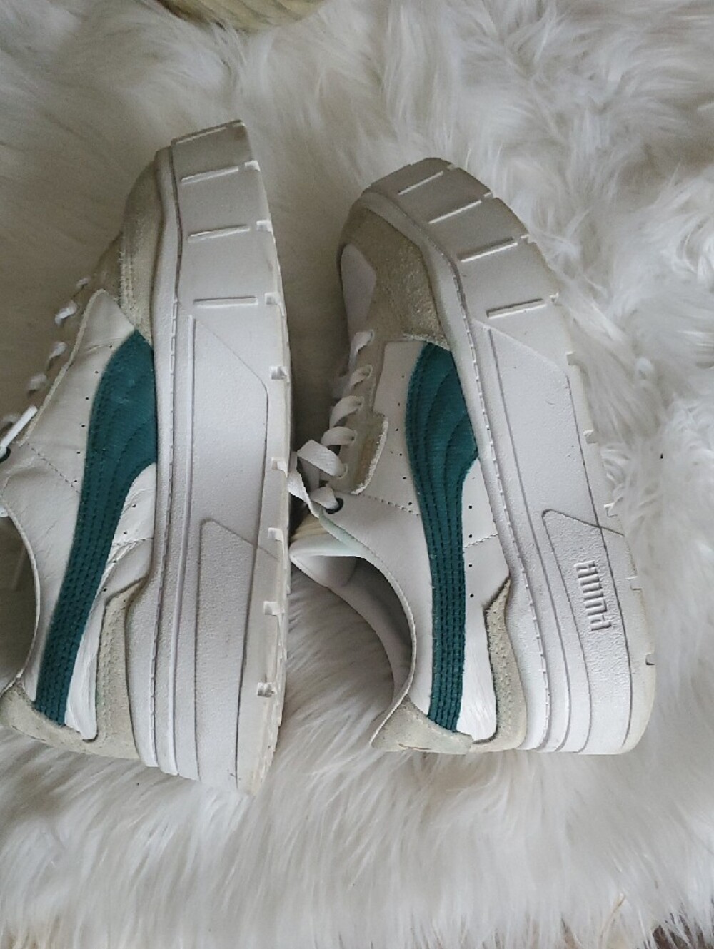 Puma White Wedge Sneakers with Teal Accent Size 7.5 - Picture 3 of 9